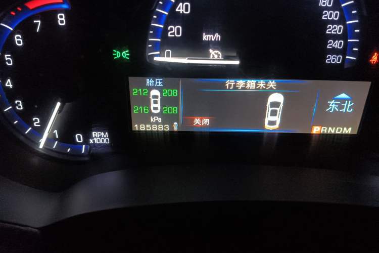 Used Cadillac XTS 2015 28T Comfort Model Odometer Close Up