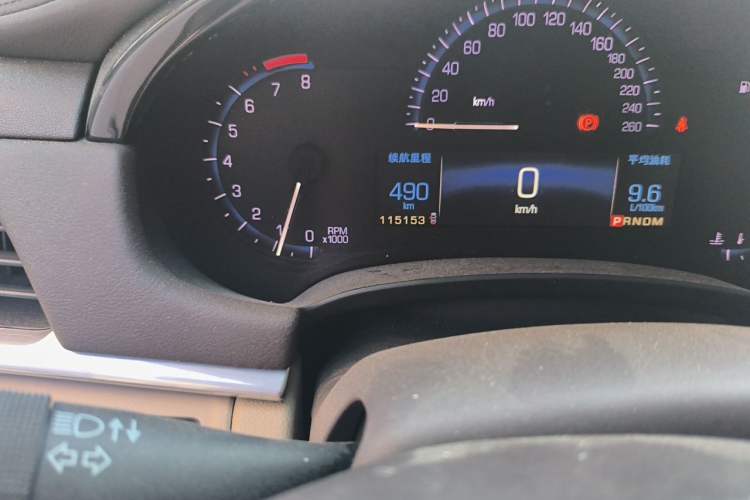 Used Cadillac XTS 2015 28T Comfort Model Odometer Close Up