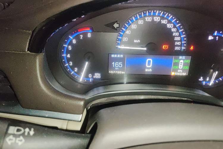 Used Cadillac XTS 2015 28T Comfort Model Odometer Close Up
