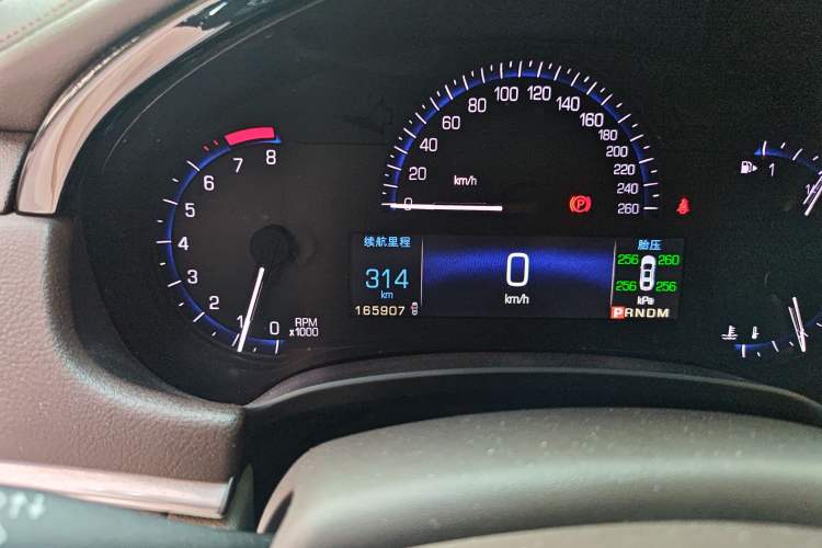 Used Cadillac XTS 2015 28T Comfort Model Odometer Close Up