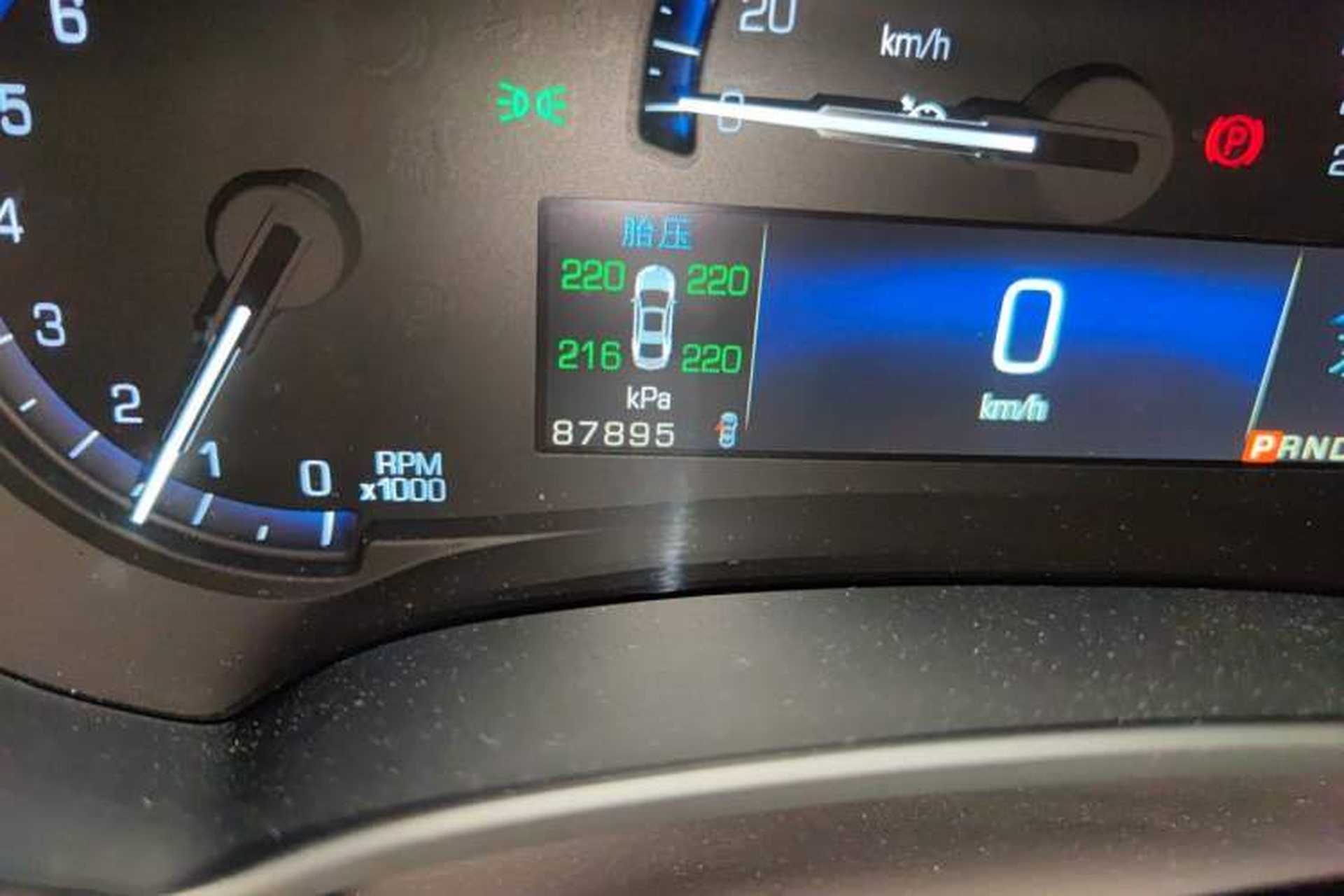 Used Cadillac XTS 2015 28T Elite Model Odometer Close Up