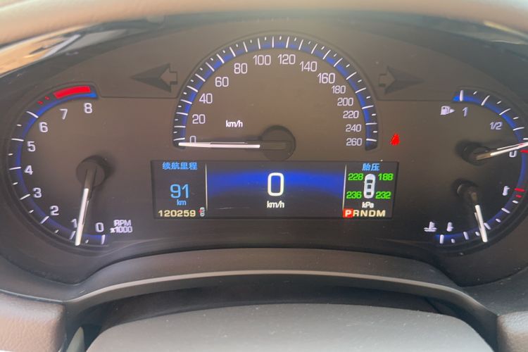 Used Cadillac XTS 2015 28T Comfort Model Odometer Close Up