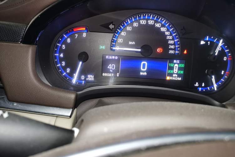 Used Cadillac XTS 2015 28T Comfort Model Odometer Close Up
