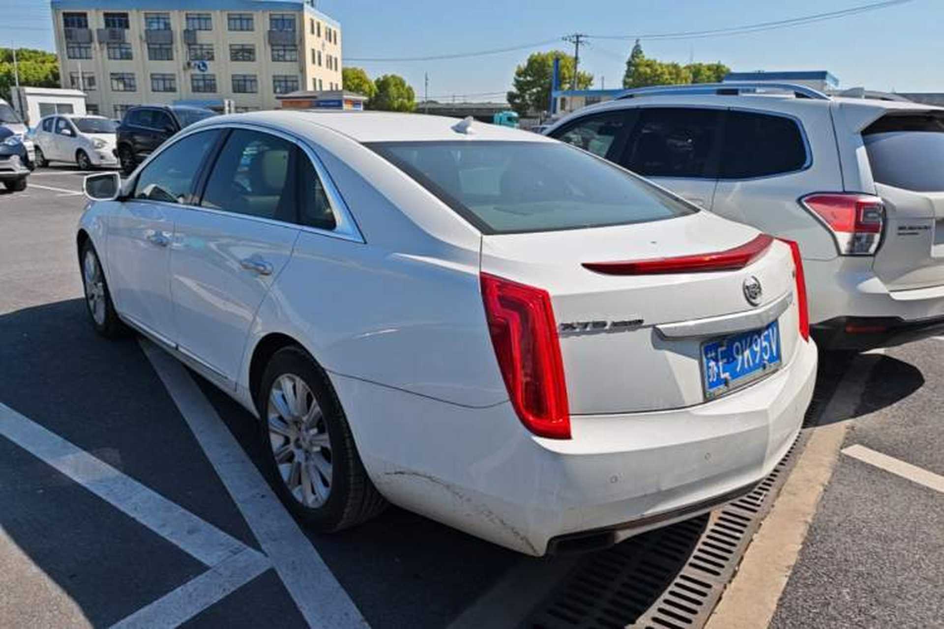 Used Cadillac XTS 2015 28T Comfort Model Rear Left 45 Deg