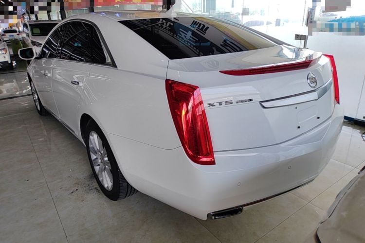 Used Cadillac XTS 2015 28T Luxury Model Rear Left 45 Deg