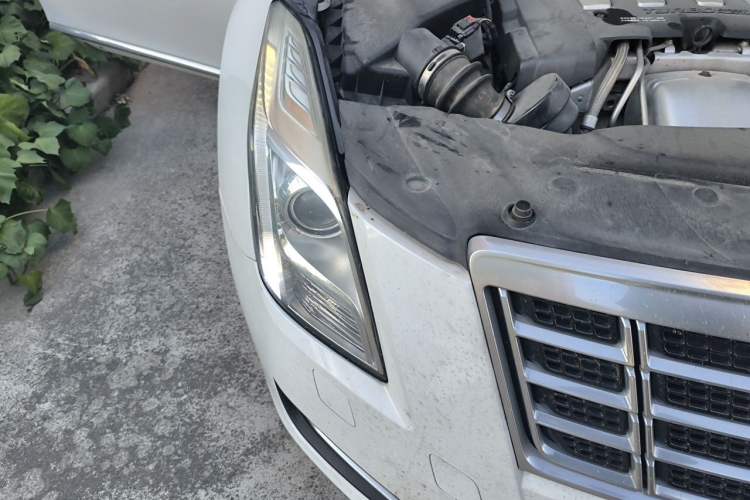Used Cadillac XTS 2015 28T Comfort Model Right Front Headlight