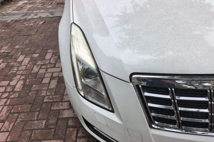 Used Cadillac XTS 2015 28T Comfort Model Right Front Headlight
