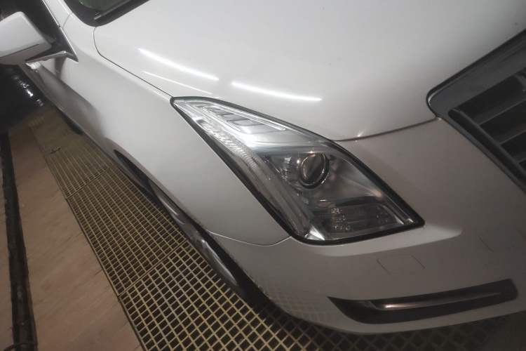Used Cadillac XTS 2015 28T Comfort Model Right Front Headlight