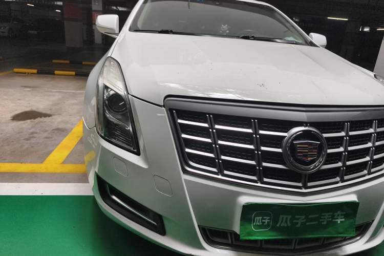 Used Cadillac XTS 2015 28T Comfort Model Right Front Headlight