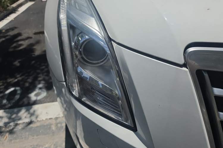 Used Cadillac XTS 2015 28T Elite Model Right Front Headlight