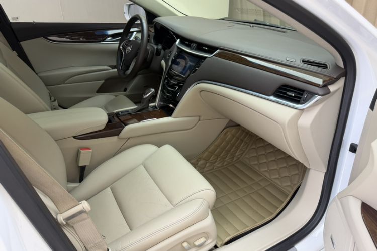 Used Cadillac XTS 2015 28T Comfort Model Right Front Seat