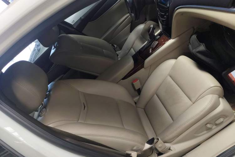 Used Cadillac XTS 2015 28T Comfort Model Right Front Seat