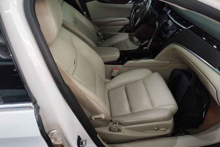 Used Cadillac XTS 2015 28T Comfort Model Right Front Seat