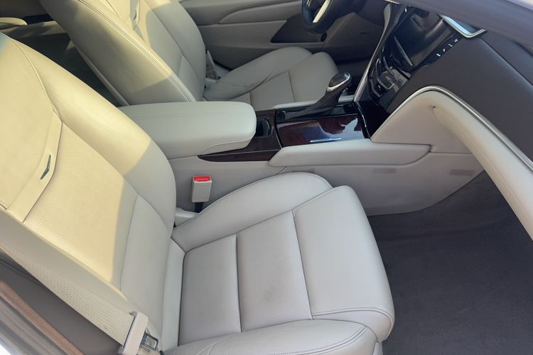 Used Cadillac XTS 2015 28T Comfort Model Right Front Seat