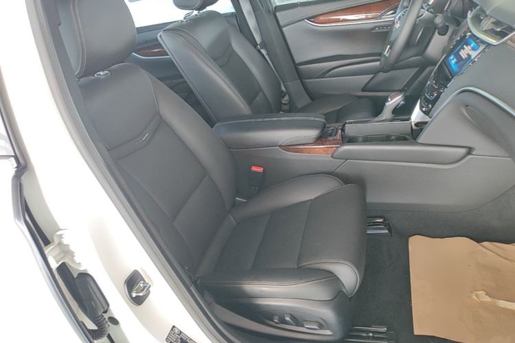 Used Cadillac XTS 2015 28T Luxury Model Right Front Seat