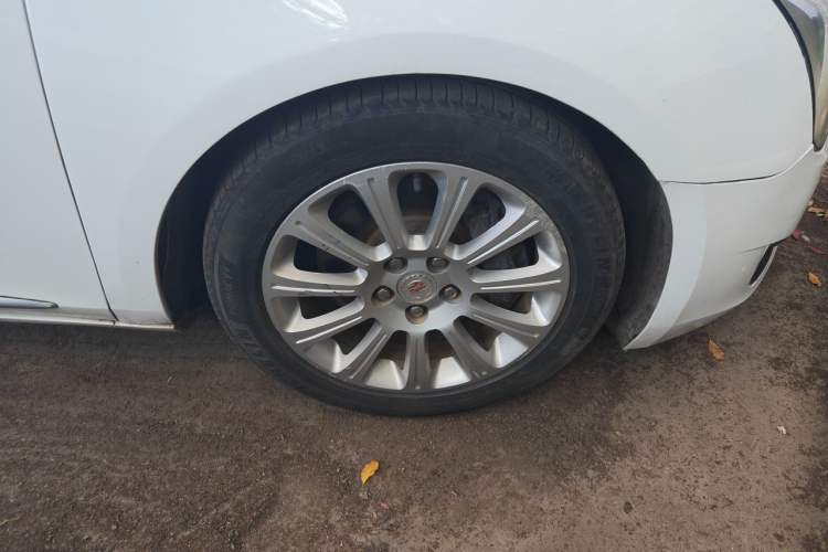 Used Cadillac XTS 2015 28T Comfort Model Right Front Wheel Hub