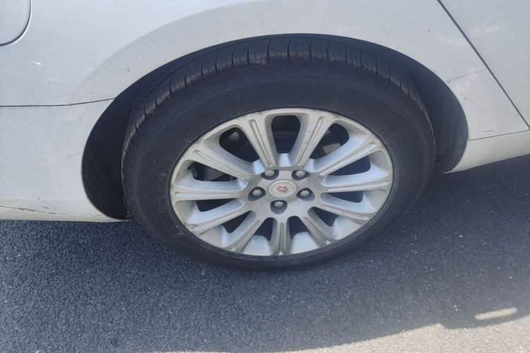 Used Cadillac XTS 2015 28T Comfort Model Right Rear Wheel Hub