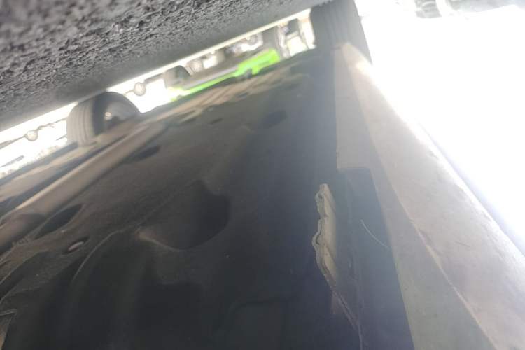 Used Cadillac XTS 2015 28T Comfort Model Right Side Sill