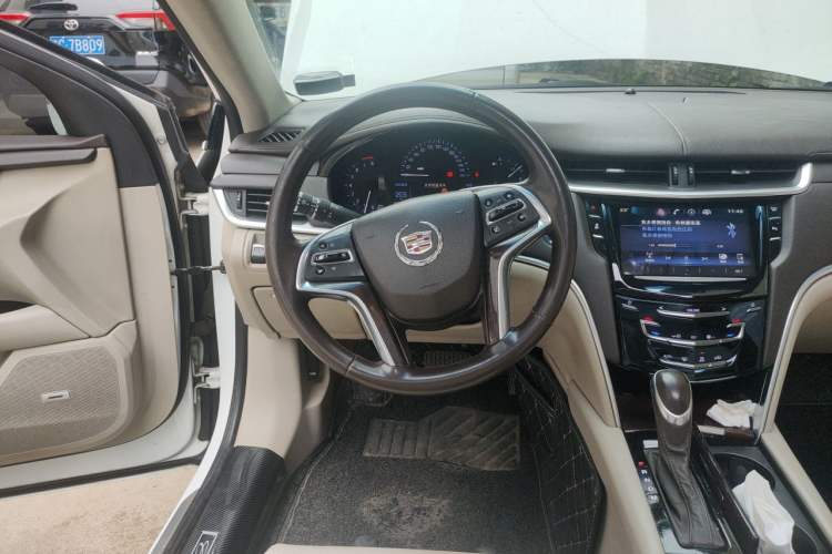 Used Cadillac XTS 2015 28T Comfort Model Steering Wheel