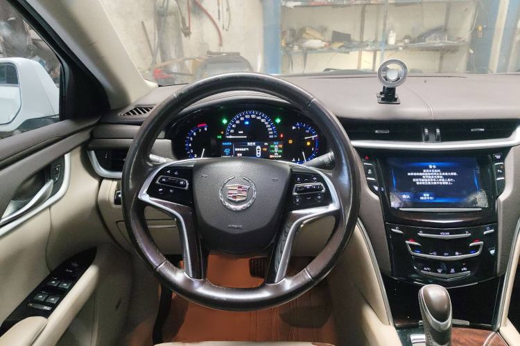 Used Cadillac XTS 2015 28T Comfort Model Steering Wheel