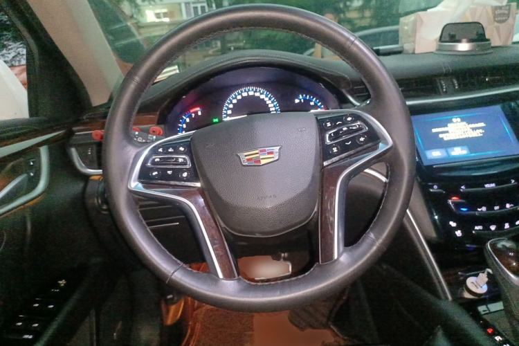 Used Cadillac XTS 2015 28T Luxury Model Steering Wheel
