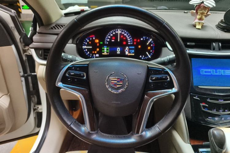 Used Cadillac XTS 2015 28T Comfort Model Steering Wheel