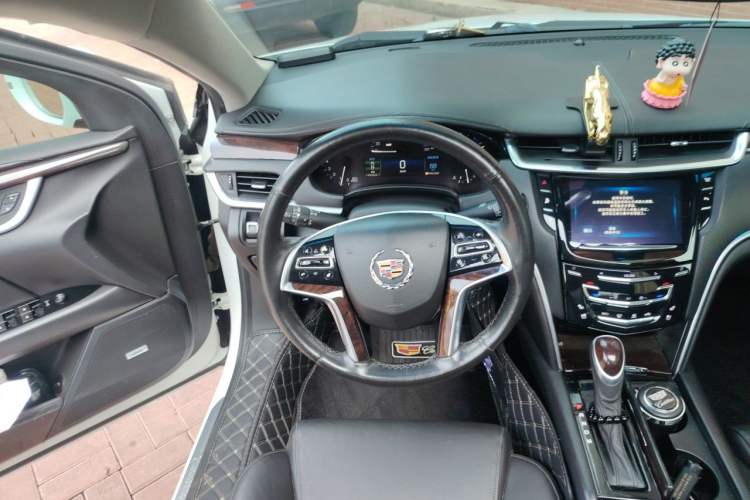 Used Cadillac XTS 2015 28T Luxury Model Steering Wheel