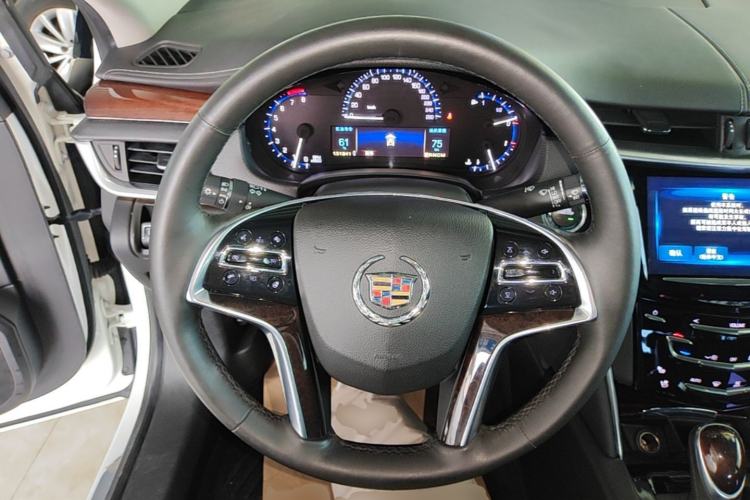 Used Cadillac XTS 2015 28T Luxury Model Steering Wheel