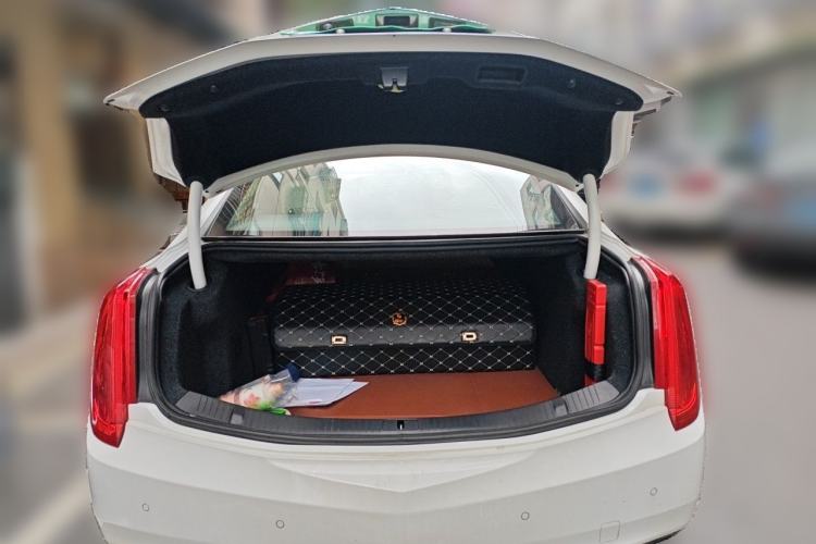 Used Cadillac XTS 2015 28T Comfort Model Trunk