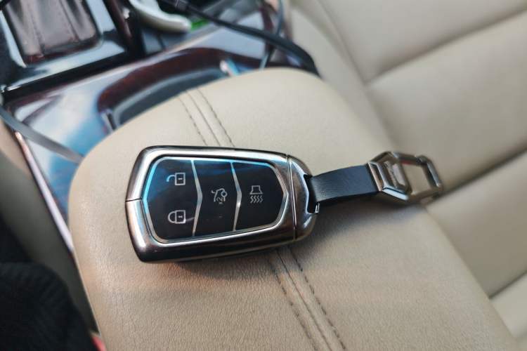 Used Cadillac XTS 2015 28T Comfort Model Vehicle Key