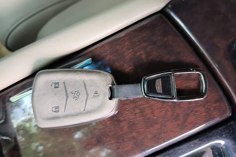 Used Cadillac XTS 2015 28T Comfort Model Vehicle Key