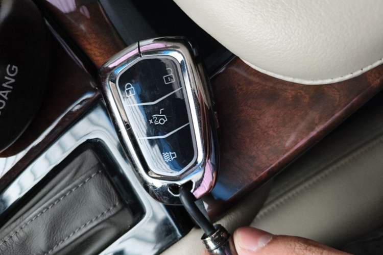Used Cadillac XTS 2015 28T Comfort Model Vehicle Key