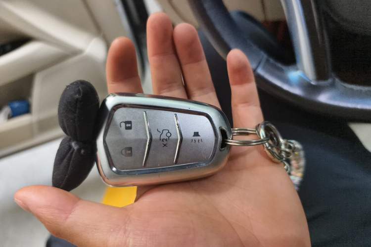 Used Cadillac XTS 2015 28T Comfort Model Vehicle Key