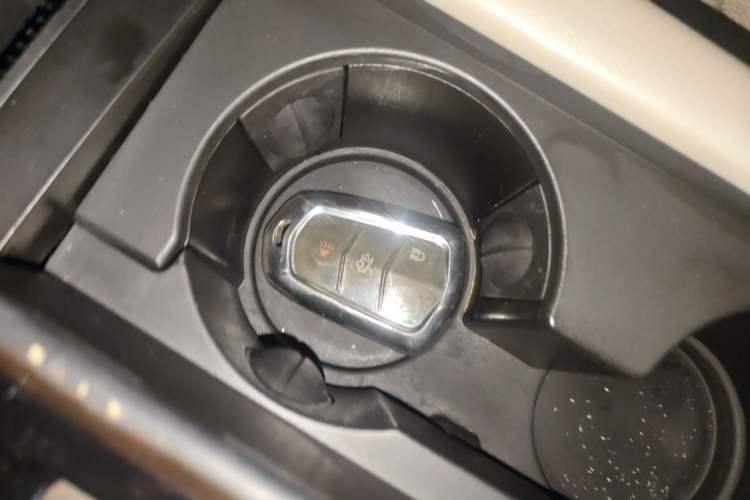Used Cadillac XTS 2015 28T Comfort Model Vehicle Key
