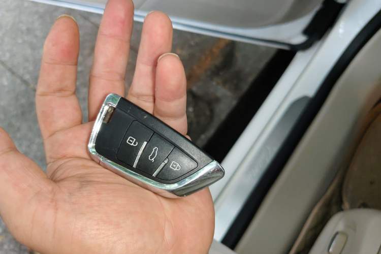 Used Cadillac XTS 2015 28T Comfort Model Vehicle Key