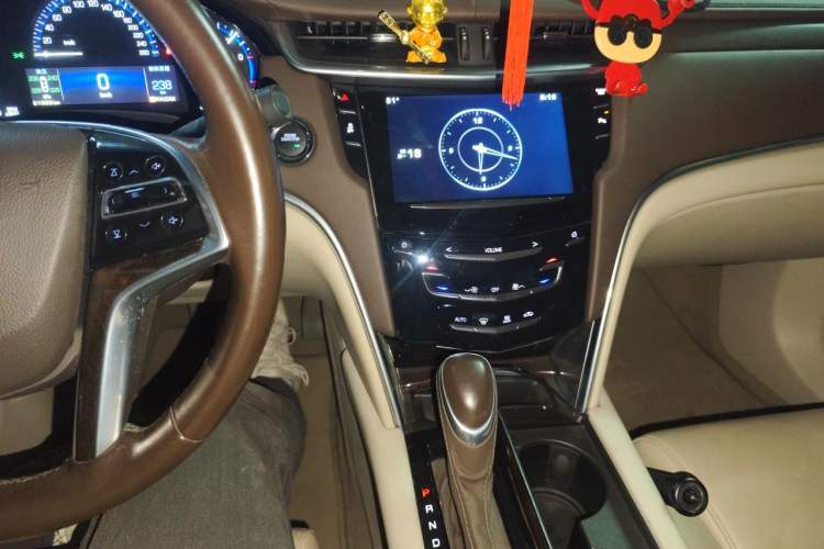 Used Cadillac XTS 2015 28T Comfort Model Audio And AC Panel