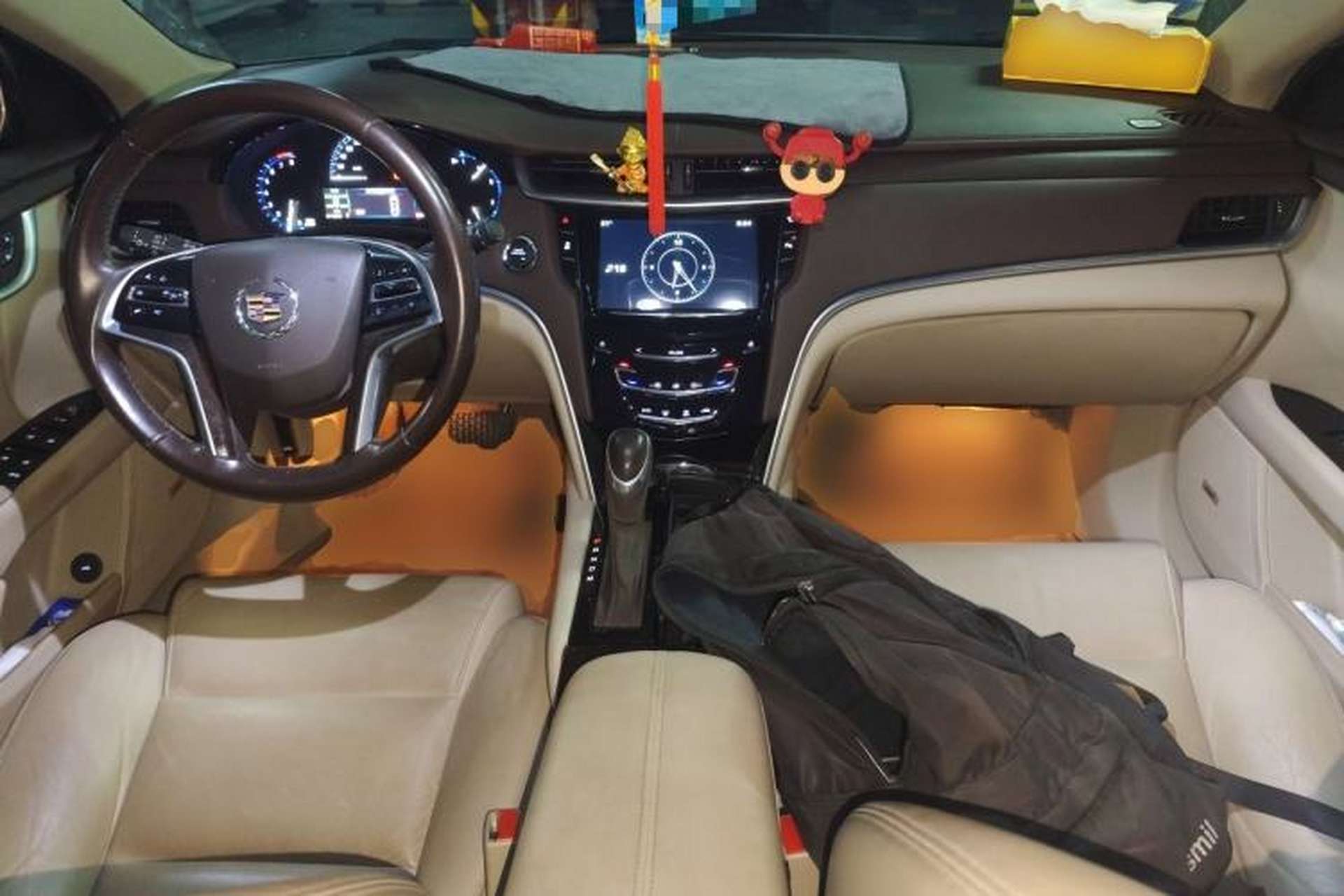 Used Cadillac XTS 2015 28T Comfort Model Center Console