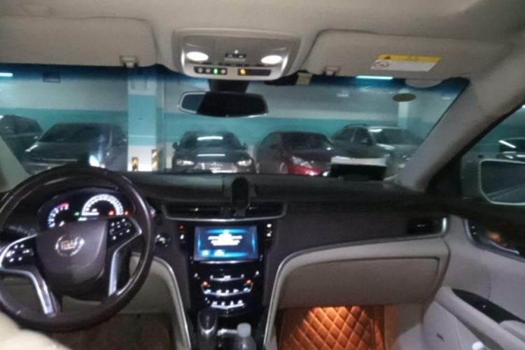 Used Cadillac XTS 2015 28T Comfort Model Center Console