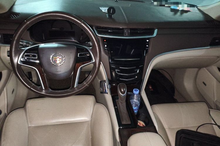 Used Cadillac XTS 2015 28T Comfort Model Center Console