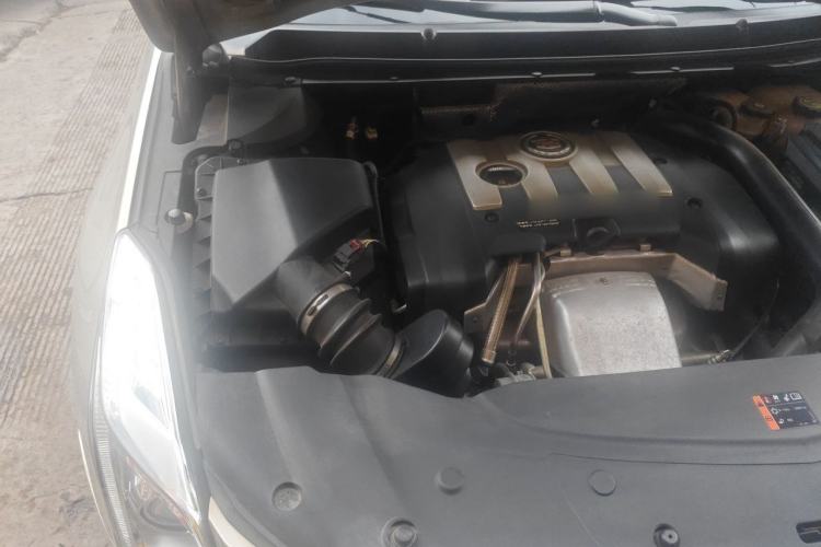 Used Cadillac XTS 2015 28T Comfort Model Engine Bay Right