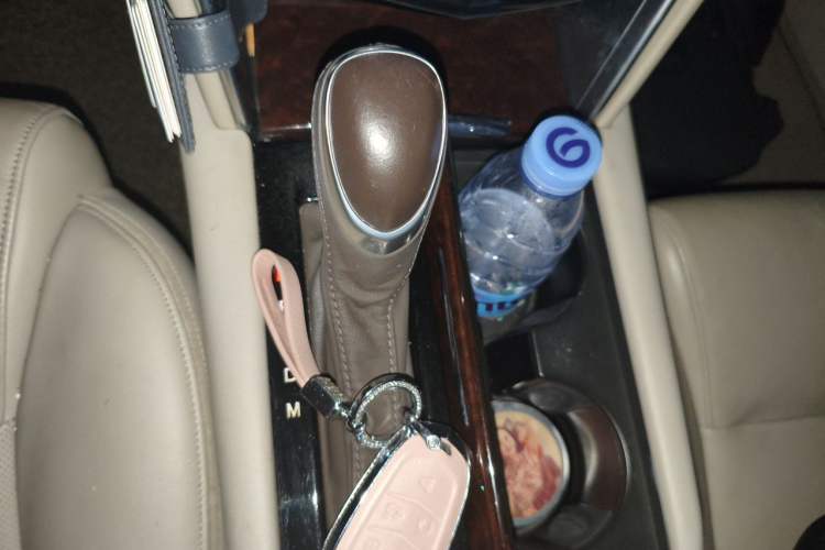 Used Cadillac XTS 2015 28T Comfort Model Gear Lever