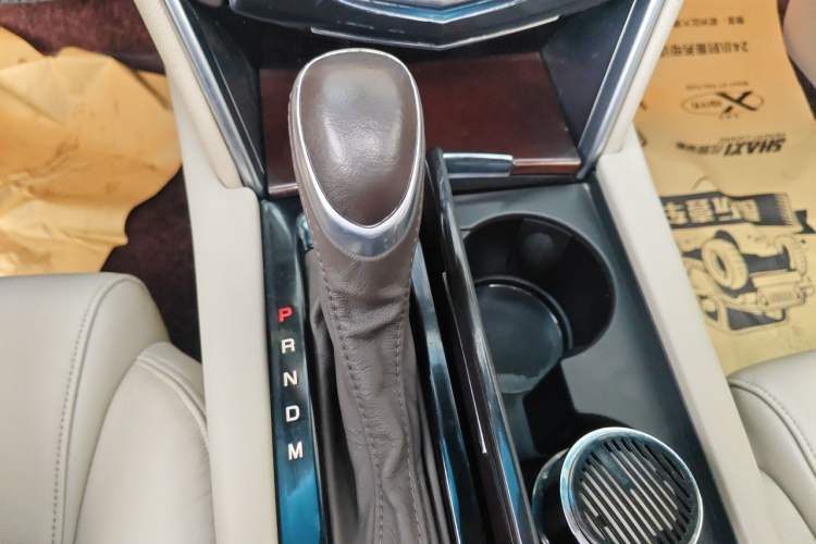Used Cadillac XTS 2015 28T Comfort Model Gear Lever