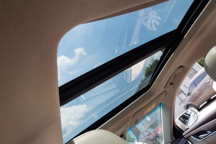 Used Cadillac XTS 2015 28T Comfort Model Headliner