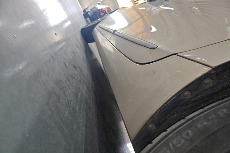 Used Cadillac XTS 2015 28T Comfort Model Left Side Sill