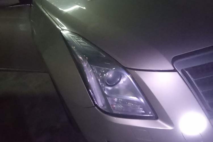 Used Cadillac XTS 2015 28T Comfort Model Right Front Headlight