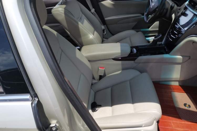 Used Cadillac XTS 2015 28T Comfort Model Right Front Seat