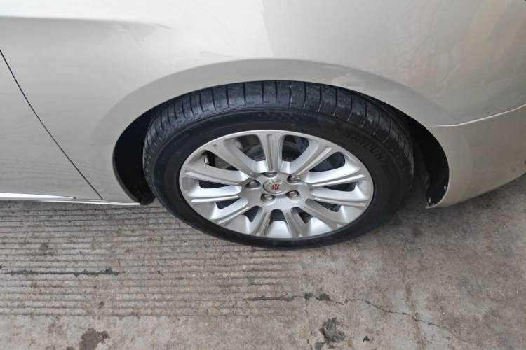 Used Cadillac XTS 2015 28T Comfort Model Right Front Wheel Hub