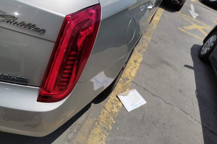 Used Cadillac XTS 2015 28T Comfort Model Right Rear Taillight