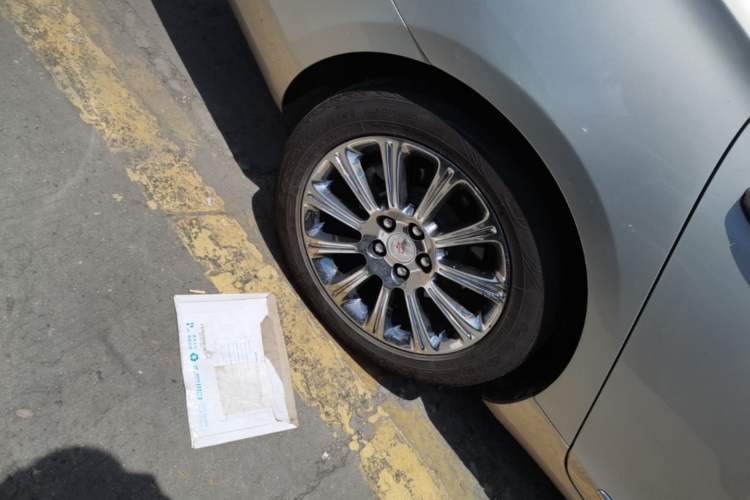 Used Cadillac XTS 2015 28T Comfort Model Right Rear Wheel Hub