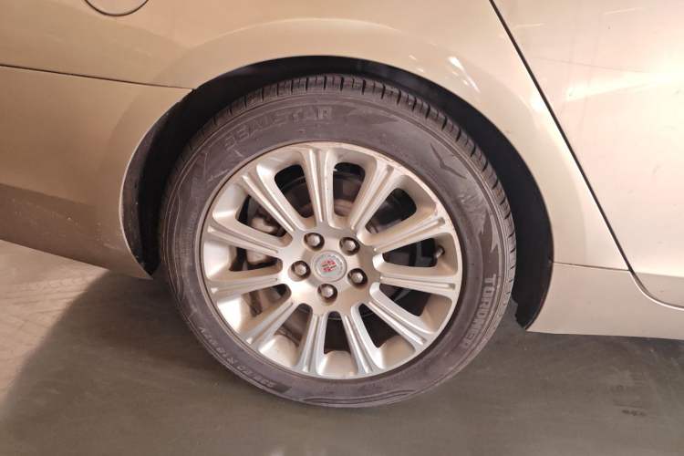 Used Cadillac XTS 2015 28T Comfort Model Right Rear Wheel Hub